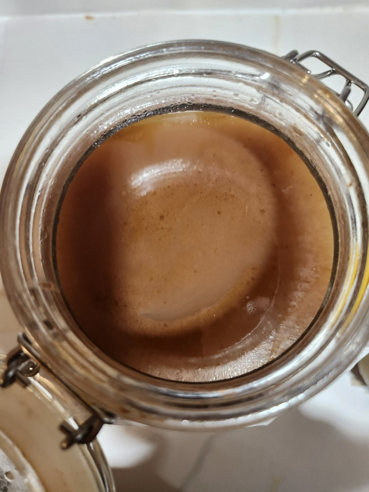Clsoing argument inside the bottle